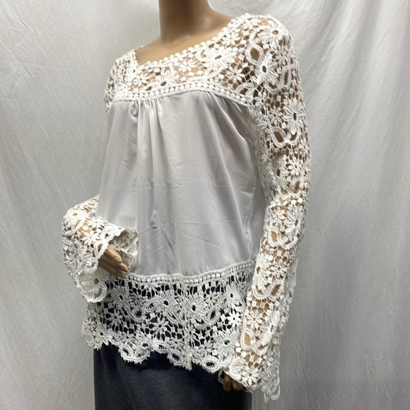 Mei Na White Eyelet Lace Blouse NWT - Picture 6 of 8